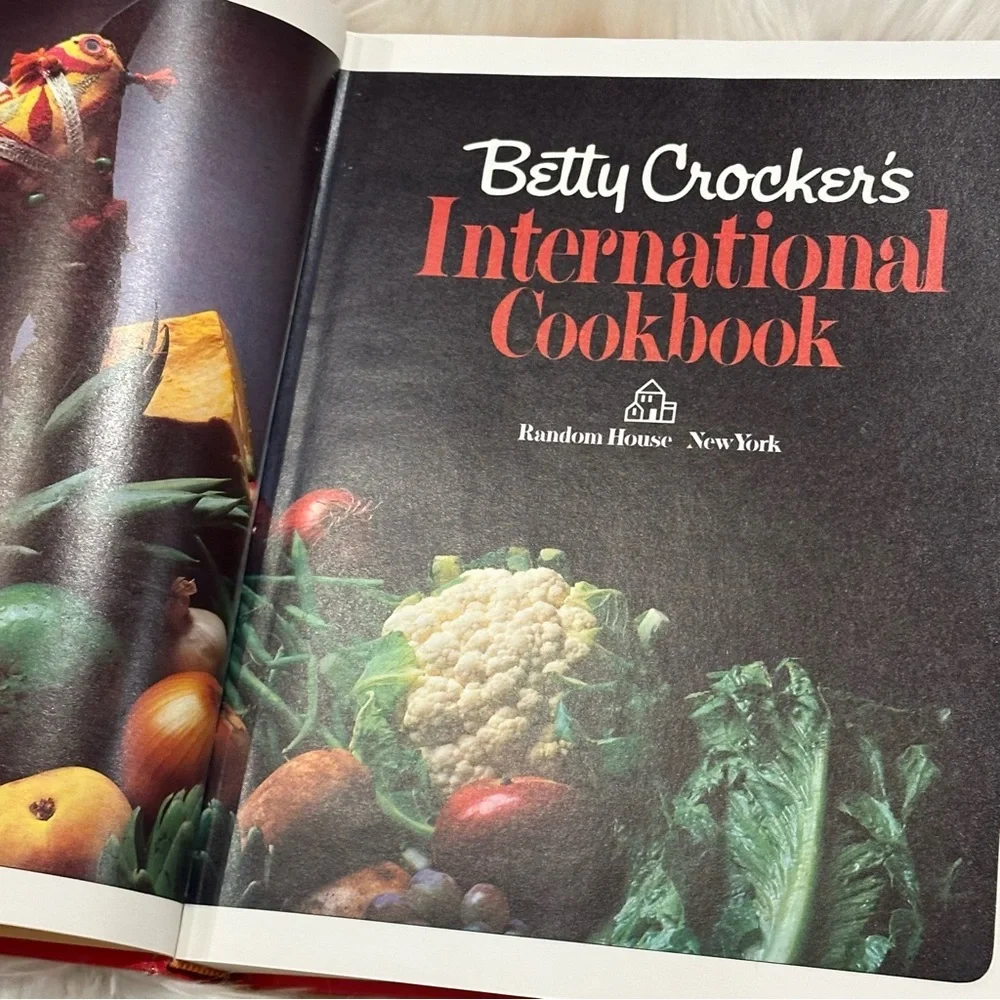Vintage 1980 Betty Crocker Hardcover Cookbook